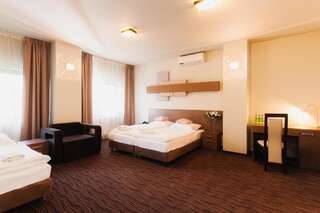 Отель Hotel Wena Вроцлав Двухместный номер с 2 отдельными кроватями-8